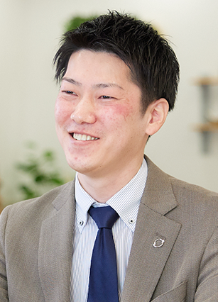 技術本部 設計デザイン課  